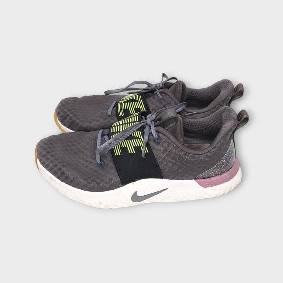 Nike Gray Sneakers with Breathable Mesh and Lightweight Design - Picture 4 of 13